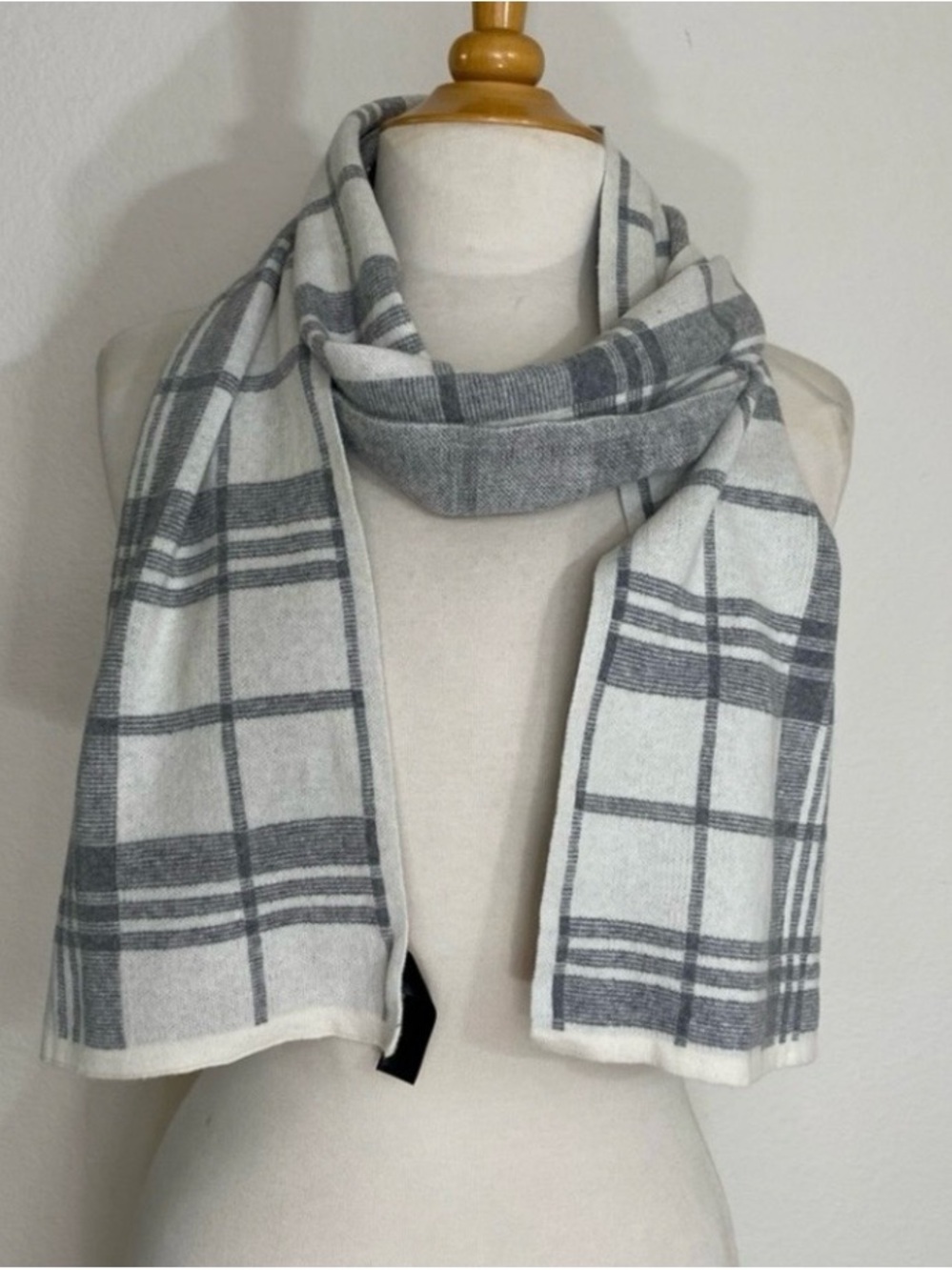 Express Womens Reversible Off White Gray Plaid Cotton Soft Cozy Scarf Cabincore
